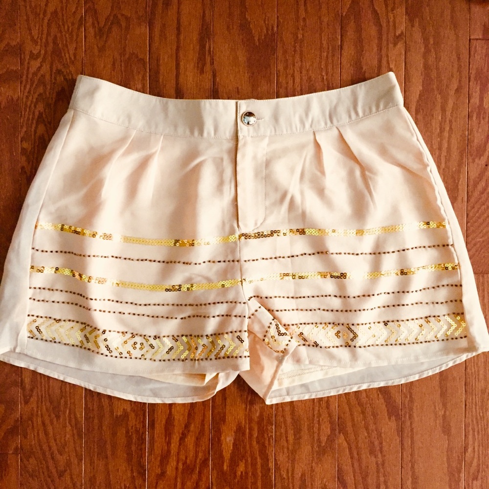 NWOT Blu Pepper Women’s Sequin Shorts, Medium